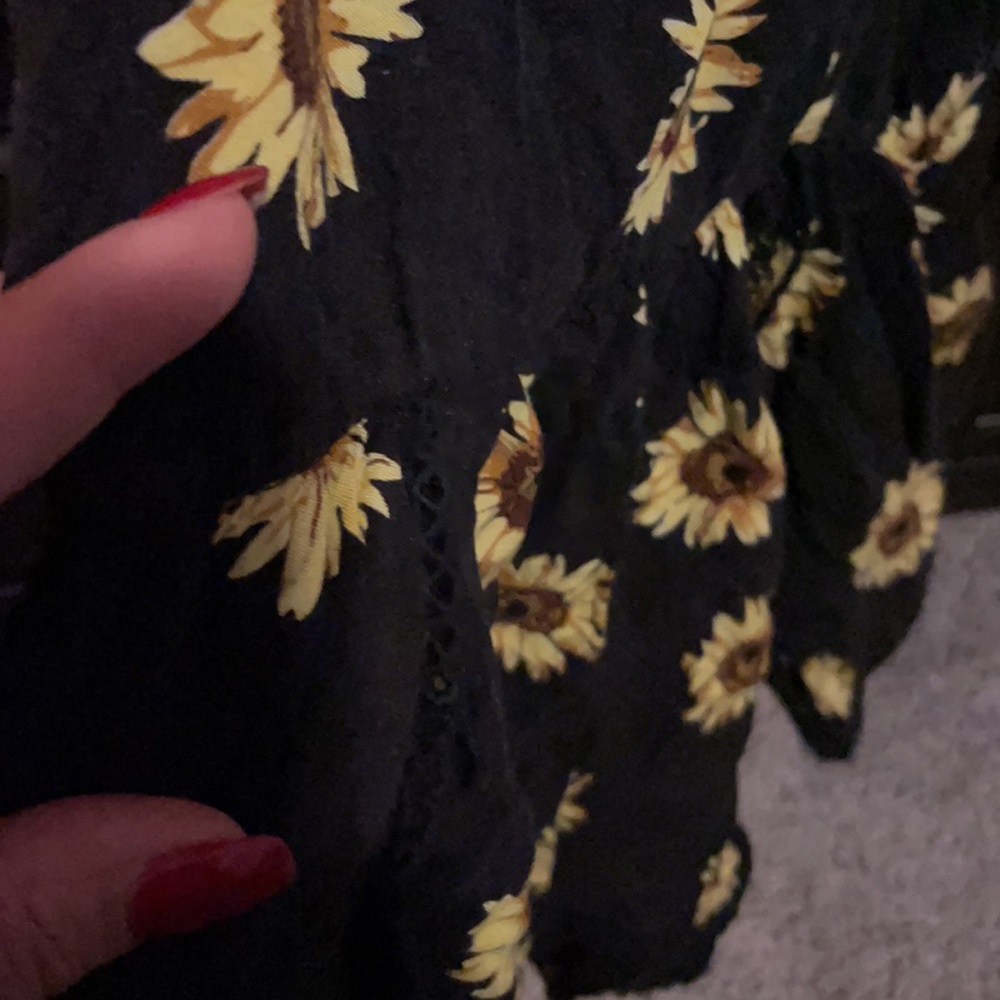 Romper - Picture 2 of 6
